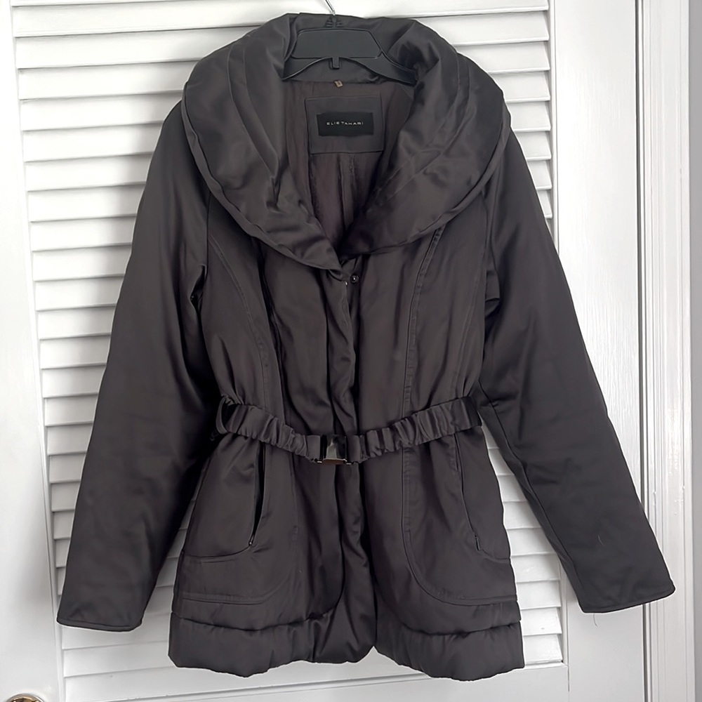 ELIE TAHARI SATIN FINISH BELTED WINTER JACKET FOLD OVER COLLAR